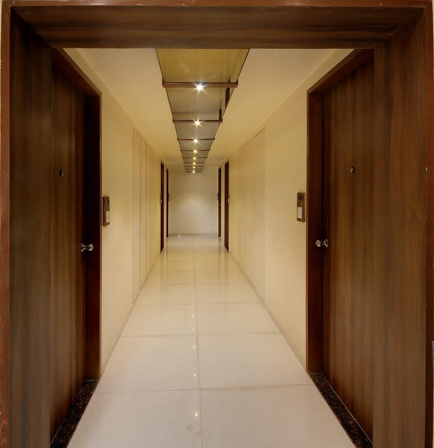 ศรีชี วาติกา Hotel สุรัต ภายนอก รูปภาพ