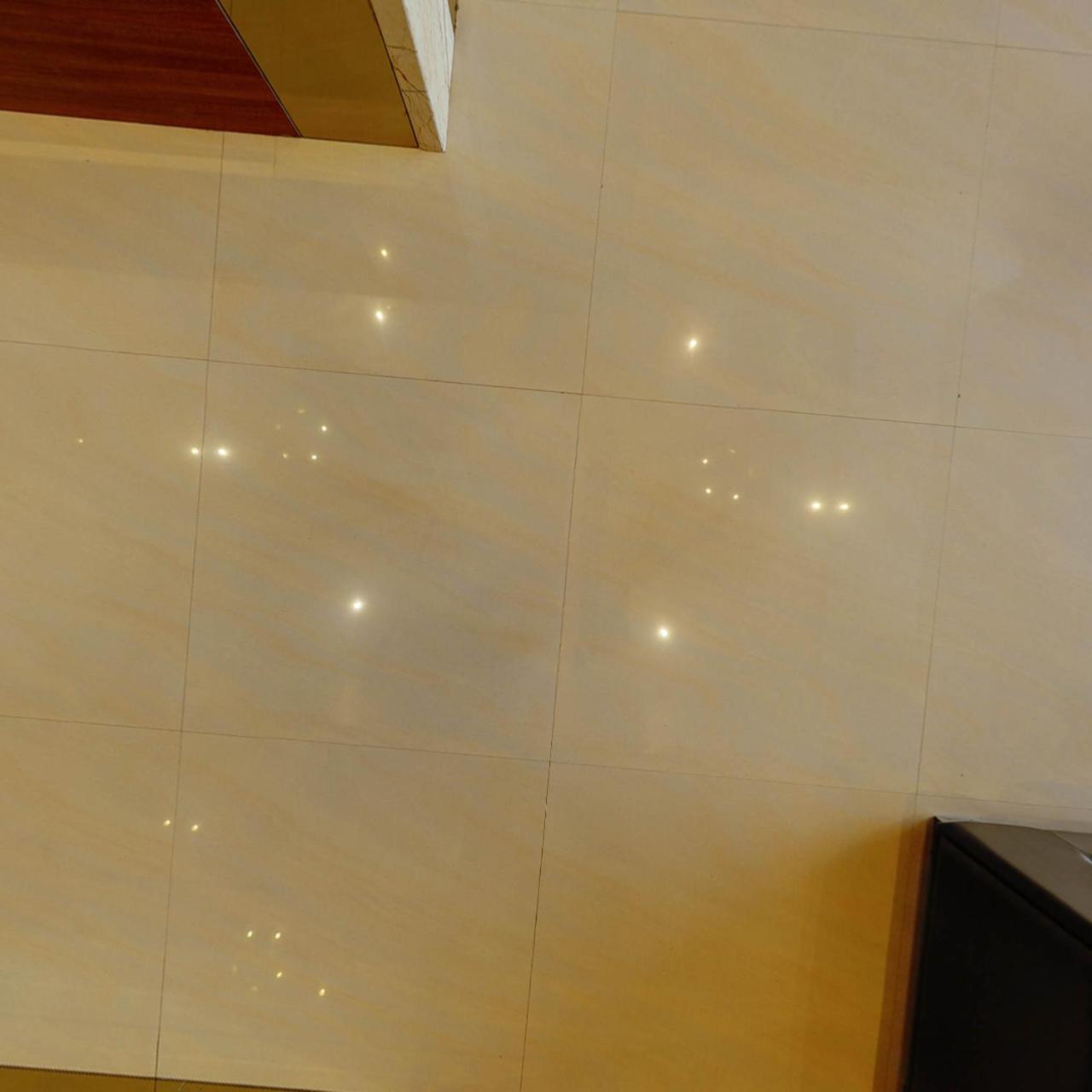 ศรีชี วาติกา Hotel สุรัต ภายนอก รูปภาพ
