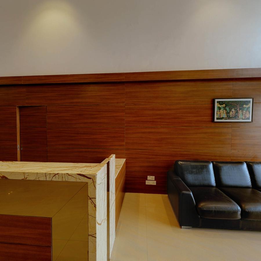 ศรีชี วาติกา Hotel สุรัต ภายนอก รูปภาพ